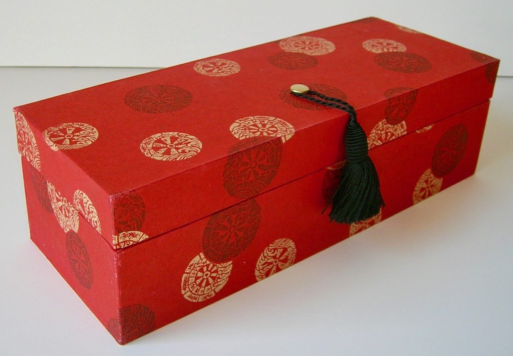 Oblong Boxes with Raised Lid and Tassel - M'S Handmade Boxes